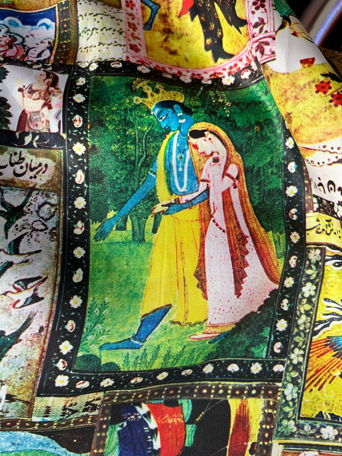 Satijnen rok met India dessin, Kleding | Dames, Maat 38/40 (M), Meerkleurig, Ophalen of Verzenden, Gedragen