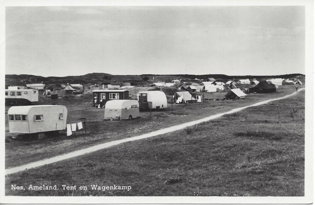 Ameland, Nes (Frl.) Tent en Wagenkamp, Camping, gelopen 1952, Ophalen of Verzenden, 1940 tot 1960, Gelopen, Friesland