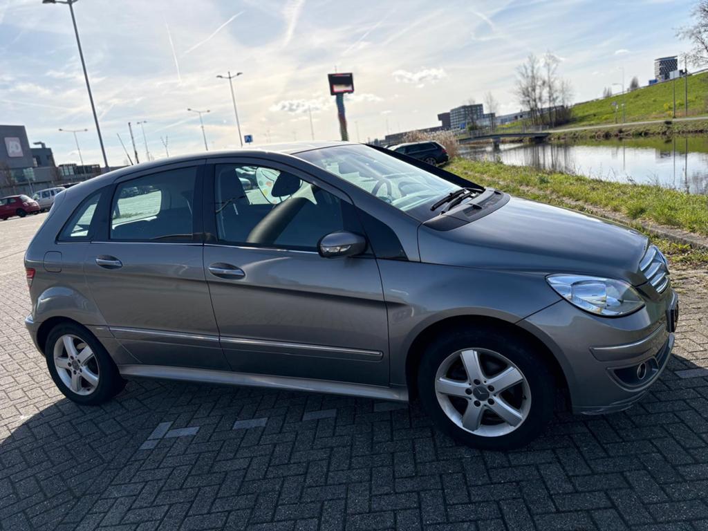 Mercedes-Benz B-Klasse 1.7 B170 5DRS CVT 2008 Grijs, Auto's, Mercedes-Benz, Stof, Zwart, 4 cilinders, 115 pk