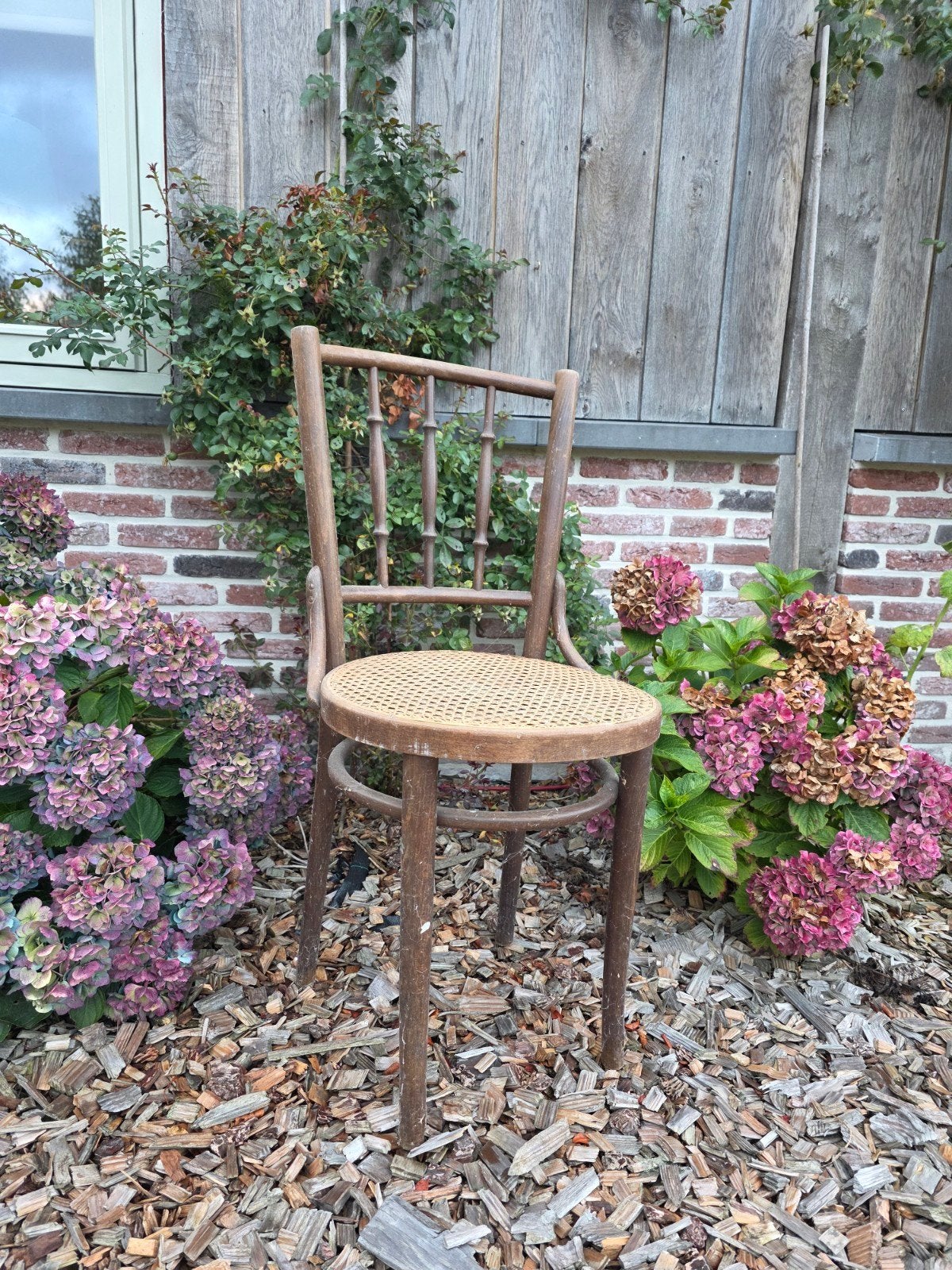 Thonet stoeltje, Ophalen