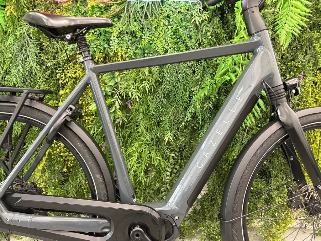 Foto 2 van Gazelle Chamonix C7 |  Middenmotor | 500Wh | 61cm