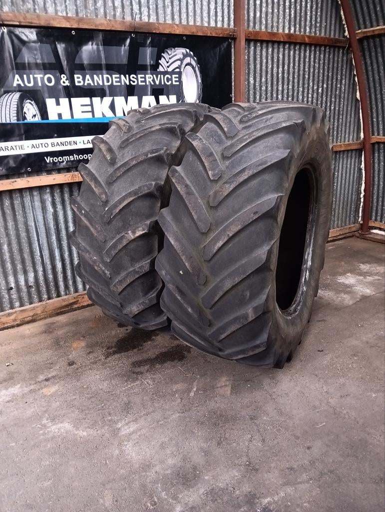 Set 650/65R38 Michelin XM108, Zakelijke goederen, Agrarisch | Onderdelen | Banden, Velgen en Assen, Ophalen of Verzenden