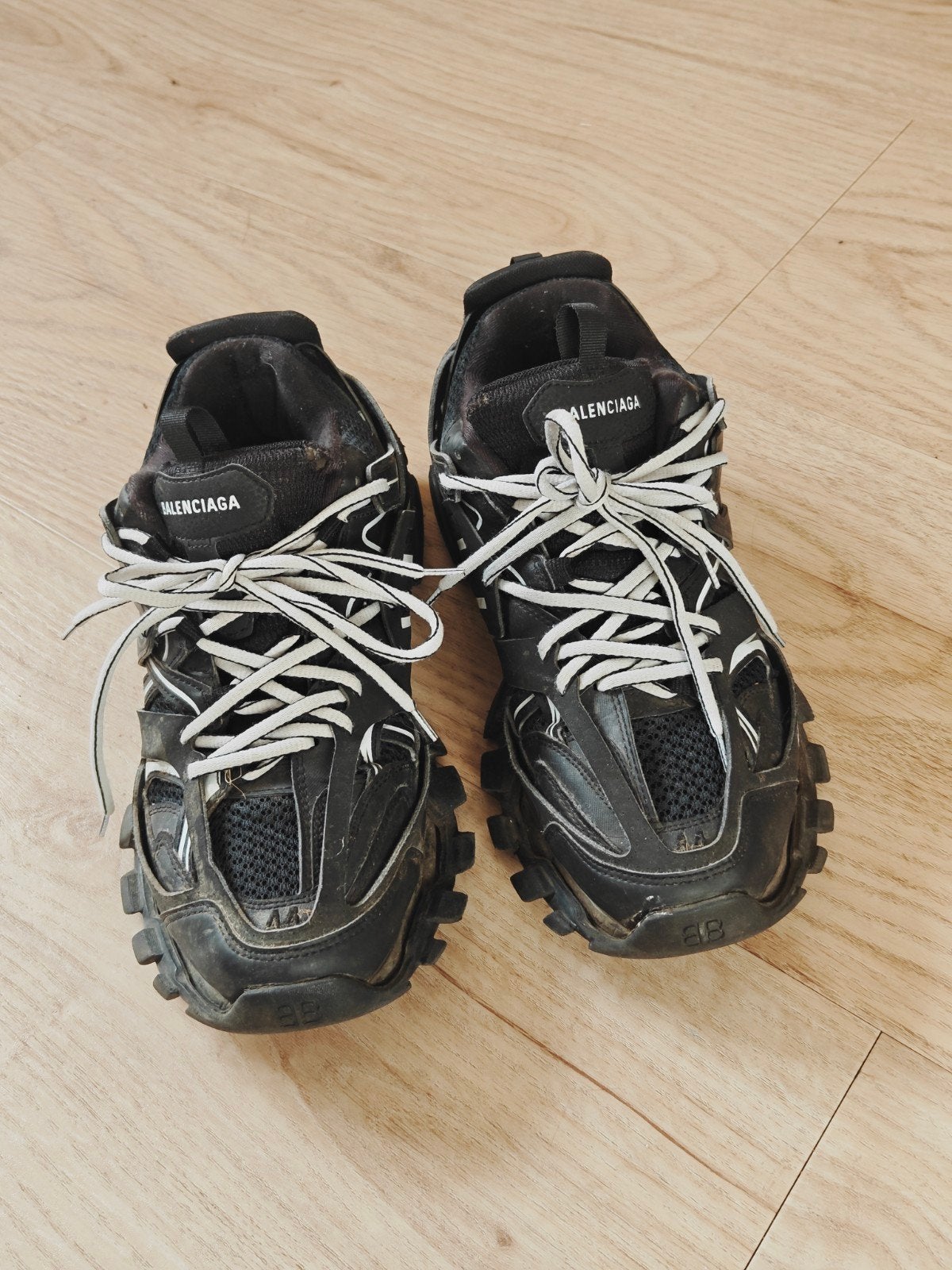 Balenciaga led tracks maat 44, Kleding | Heren, Zwart, Ophalen of Verzenden, Gedragen, Balenciaga