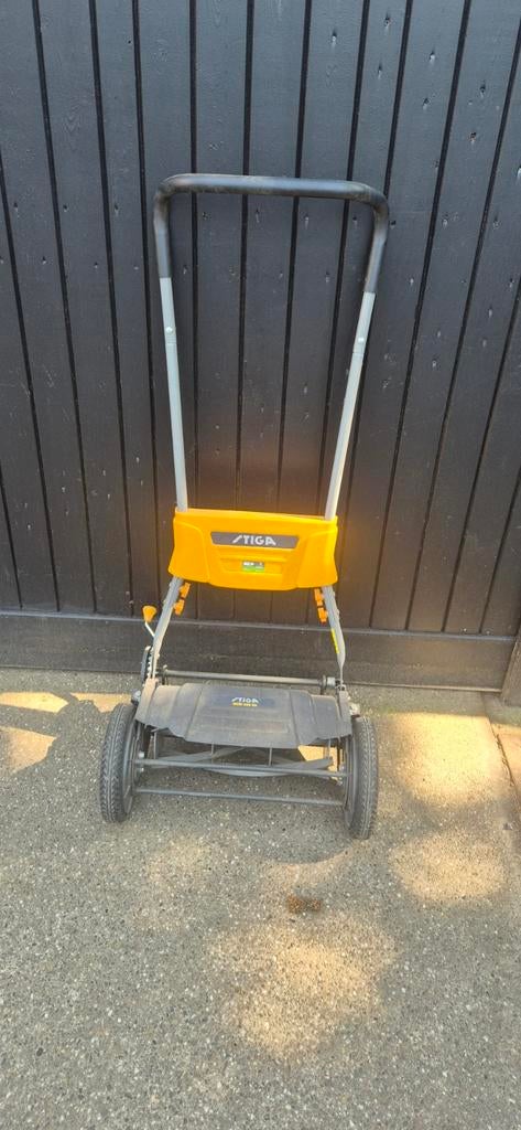 Stiga handgrasmaaier 44 cm maaibreedte, Tuin en Terras, Grasmaaiers, Ophalen, Handgrasmaaier, Stiga, Zo goed als nieuw