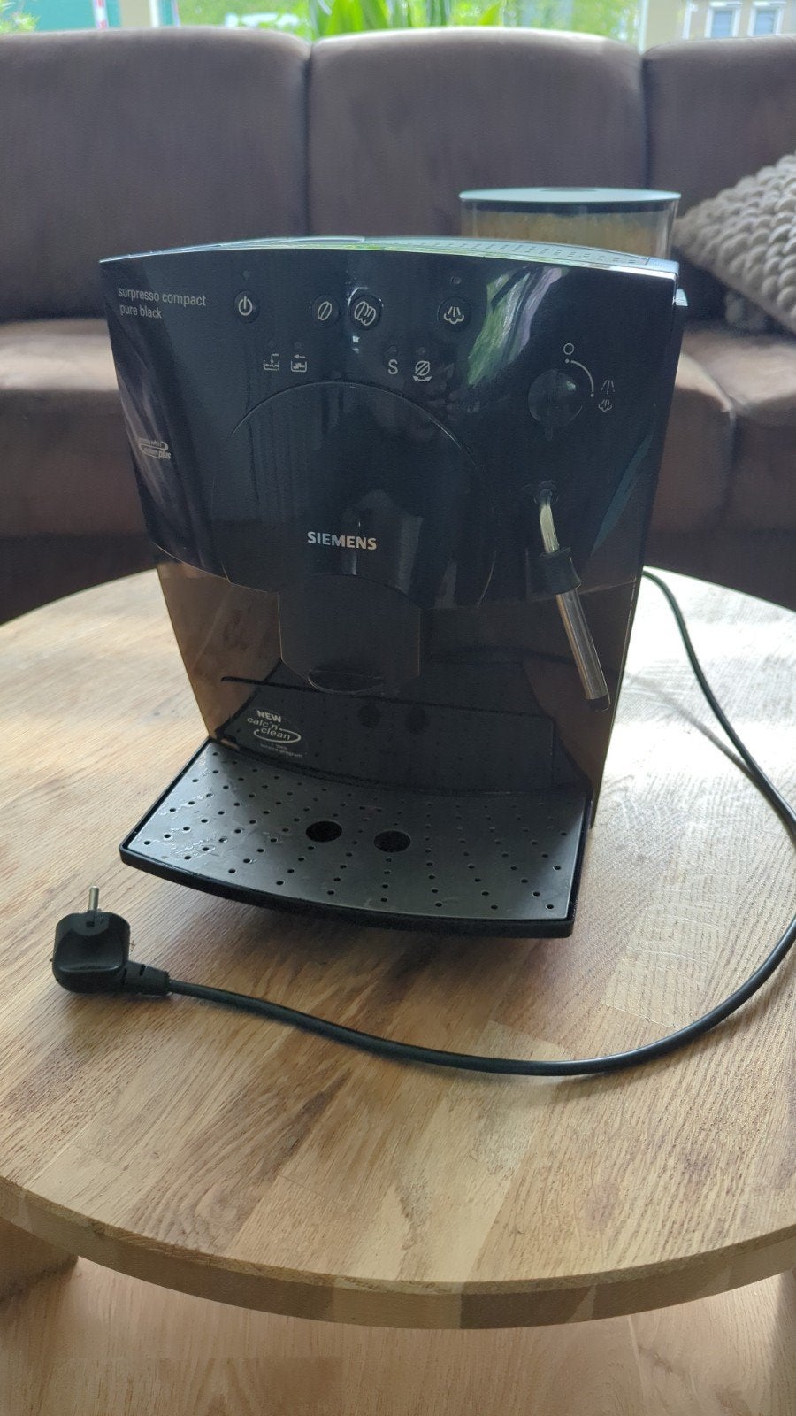 Siemens Surpresso Compact Pure Black Espresso Apparaat, Witgoed en Apparatuur, Gebruikt, Espresso apparaat, 2 tot 4 kopjes, Afneembaar waterreservoir