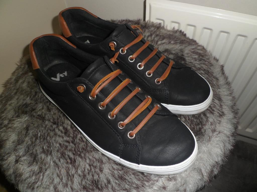 Leuke zwarte sneakers/gympen mt 42, Kleding | Dames, Schoenen, Vty, Verzenden, Zwart, Sneakers of Gympen