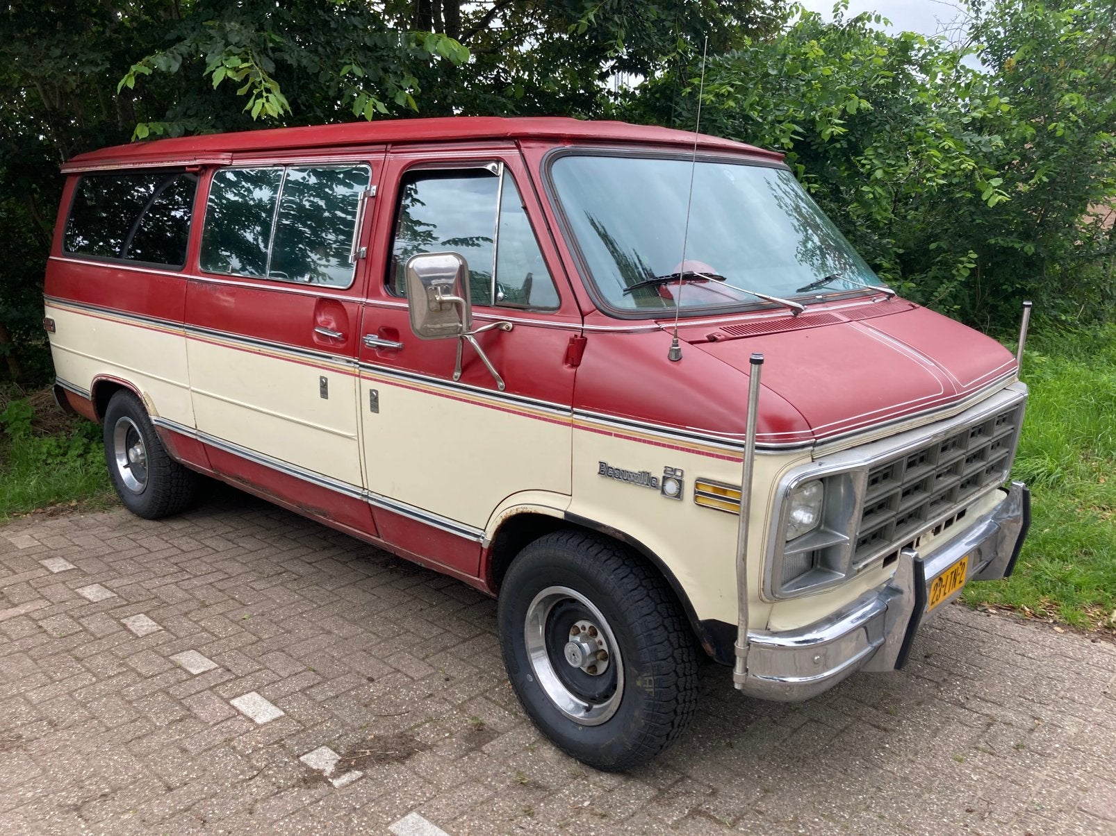 1979 Chevrolet G20 Van Beauville Rood, Automaat, 164 pk, 2000 kg, 4 stoelen