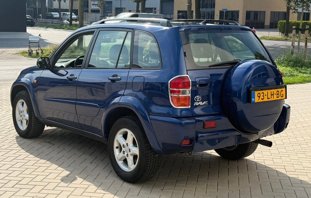 ‼️TOYOTA RAV4 2.0 VVT-i 150PK 4WD AUTOMAAT 4WD NIEUWSTAAT‼️, Auto's, Automaat, Dealer onderhouden, Stof, Zwart