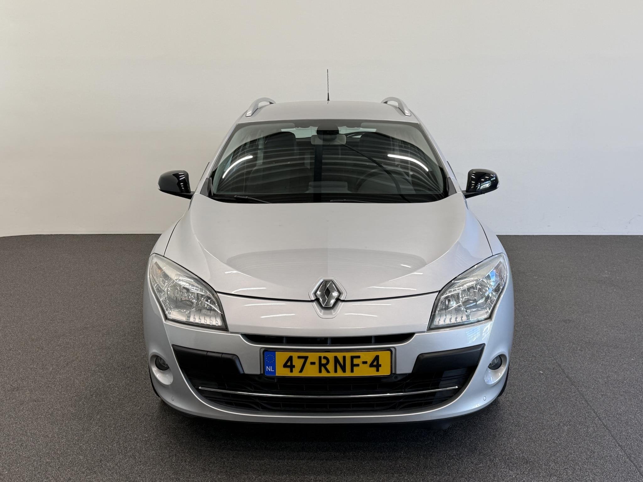 Renault Mégane Estate 2.0 Bose Automaat Trekhaak Navigatie, Euro 5, Gebruikt, 680 kg, 4 cilinders