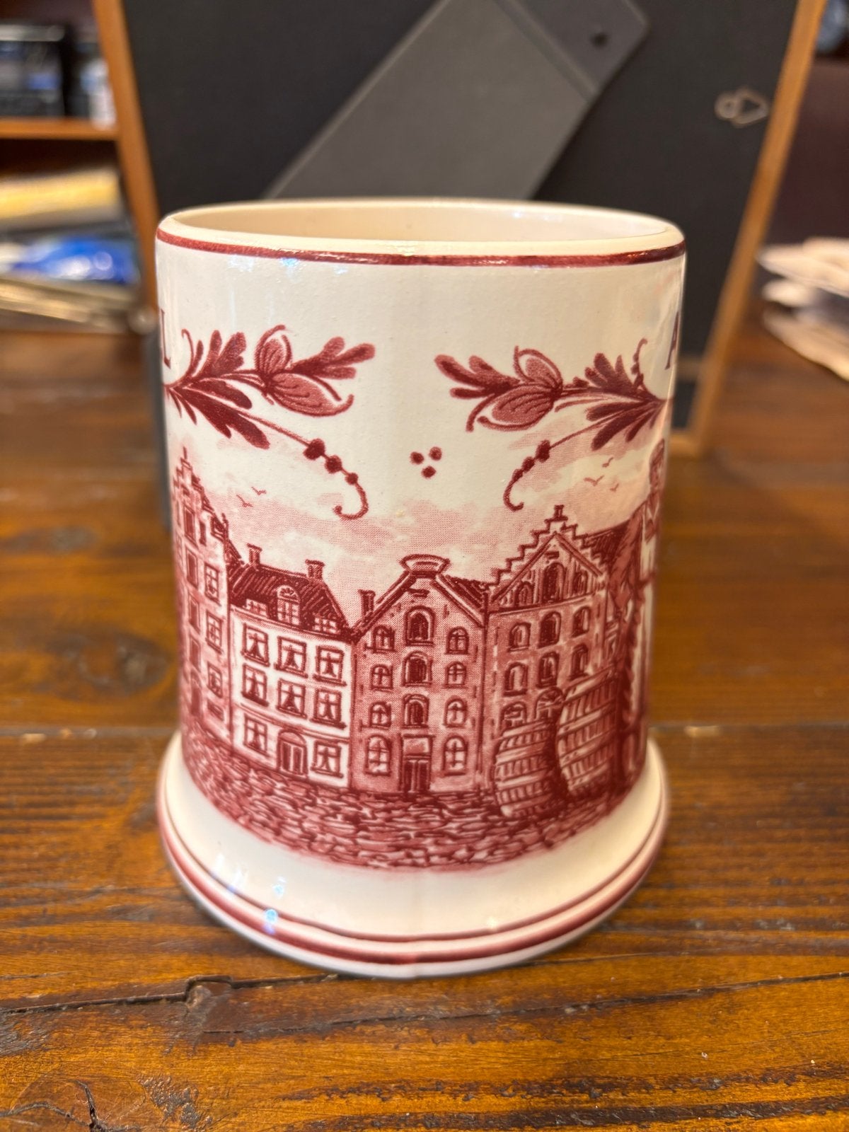 Amstel bierpul Delftsche Huys Delft Red Handpainted, Ophalen of Verzenden, Zo goed als nieuw, Glas of Glazen, Amstel