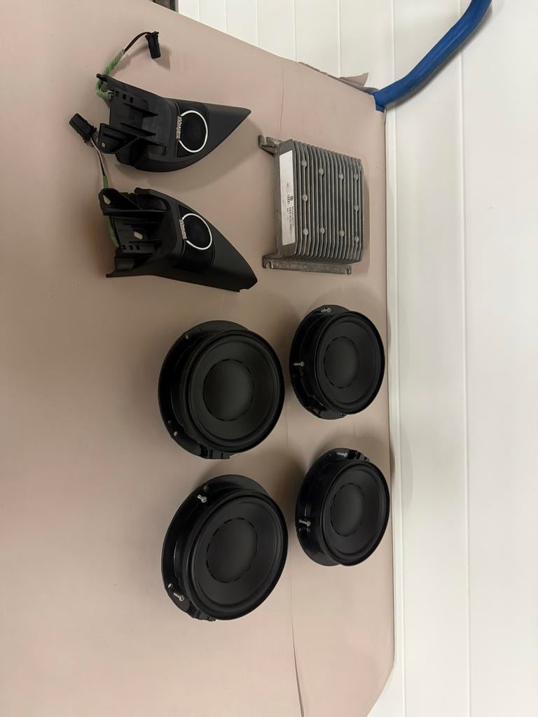 VW Golf 6 Dynaudio geluidsinstallatie - 4 deurs speakers, Auto diversen, Gebruikt, Ophalen of Verzenden, Nvt, Nvt