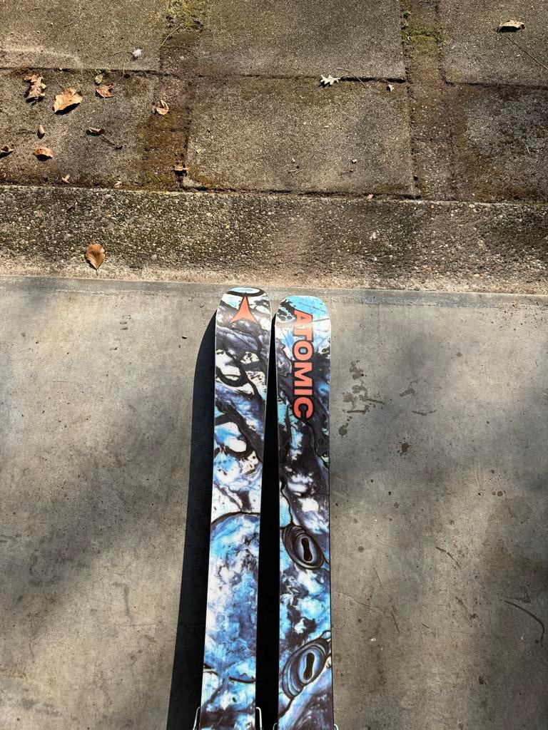Atomic Ski's - Gebruikt, 140 tot 160 cm, Gebruikt, Ophalen of Verzenden, Atomic