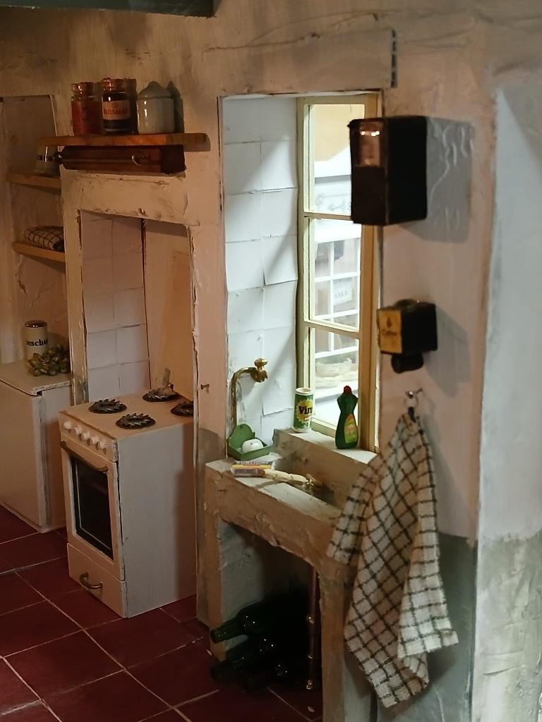 Frans poppenhuis, Verzamelen, Poppenhuizen en Toebehoren, Ophalen, Gebruikt, Poppenhuis