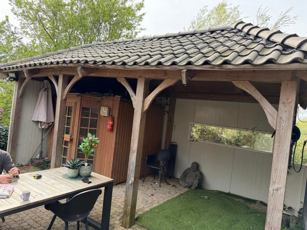 Houten  overkapping, Tuin en Terras, Tuinhuizen, Gebruikt, Tuinhuis, Hout, 250 tot 500 cm, 200 tot 400 cm, 2 ramen, Met overkapping