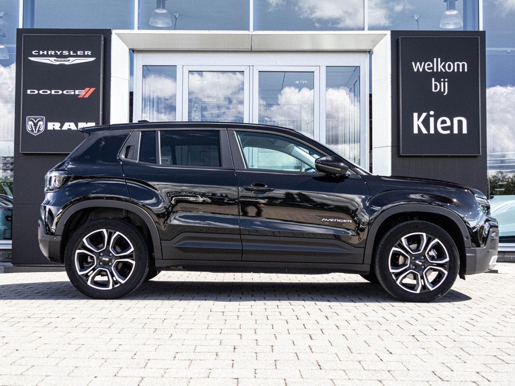 Jeep Avenger Black Edition 54 kWh, Auto's, Jeep, Gebruikt, Zwart, 156 pk, Parkeersensor