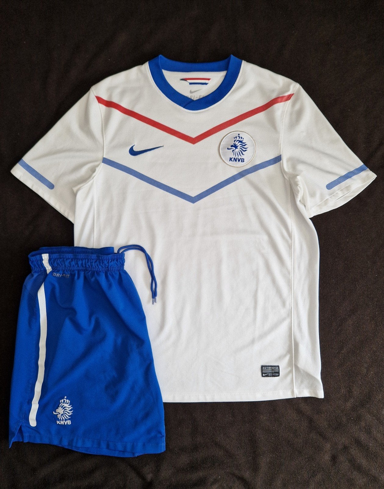 Nederlands elftal tenue 2010 KNVB Oranje shirt broekje M, Kleding | Heren, Sportkleding, Maat 48/50 (M), Wit, Nike, Ophalen of Verzenden