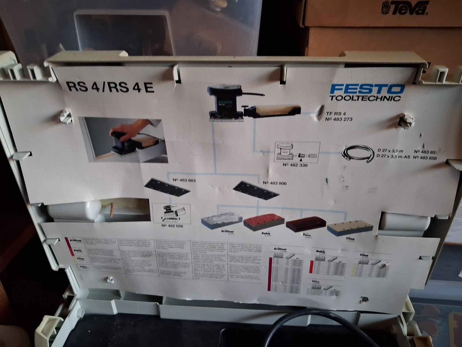 Festo schuurmachine, Ophalen