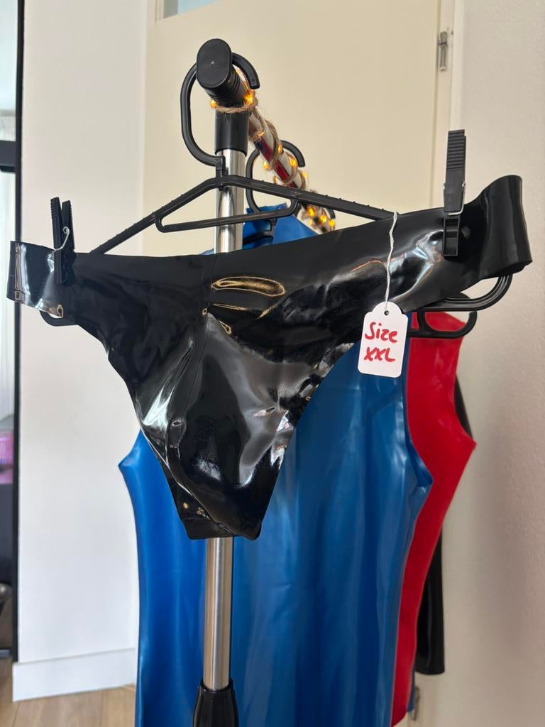 String (Man) / Latex / Maat XXL, Kleding | Heren, Ondergoed, Verzenden, Zwart, Slip