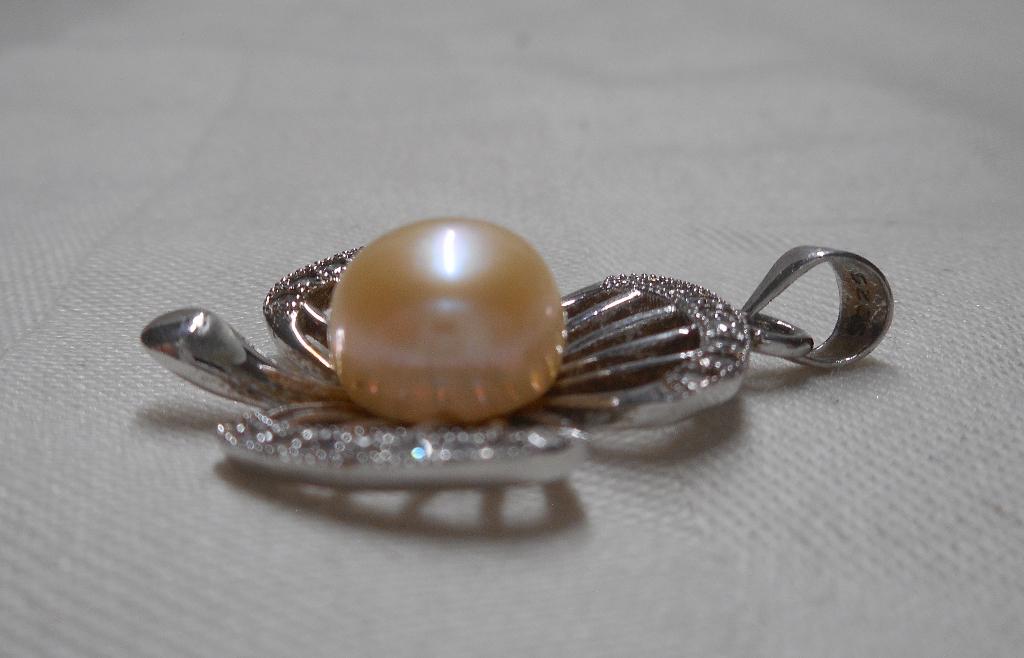 Zilveren klaver hanger met parel en steentjes nr.515, Sieraden, Tassen en Uiterlijk, Kettinghangers, Verzenden, Zo goed als nieuw