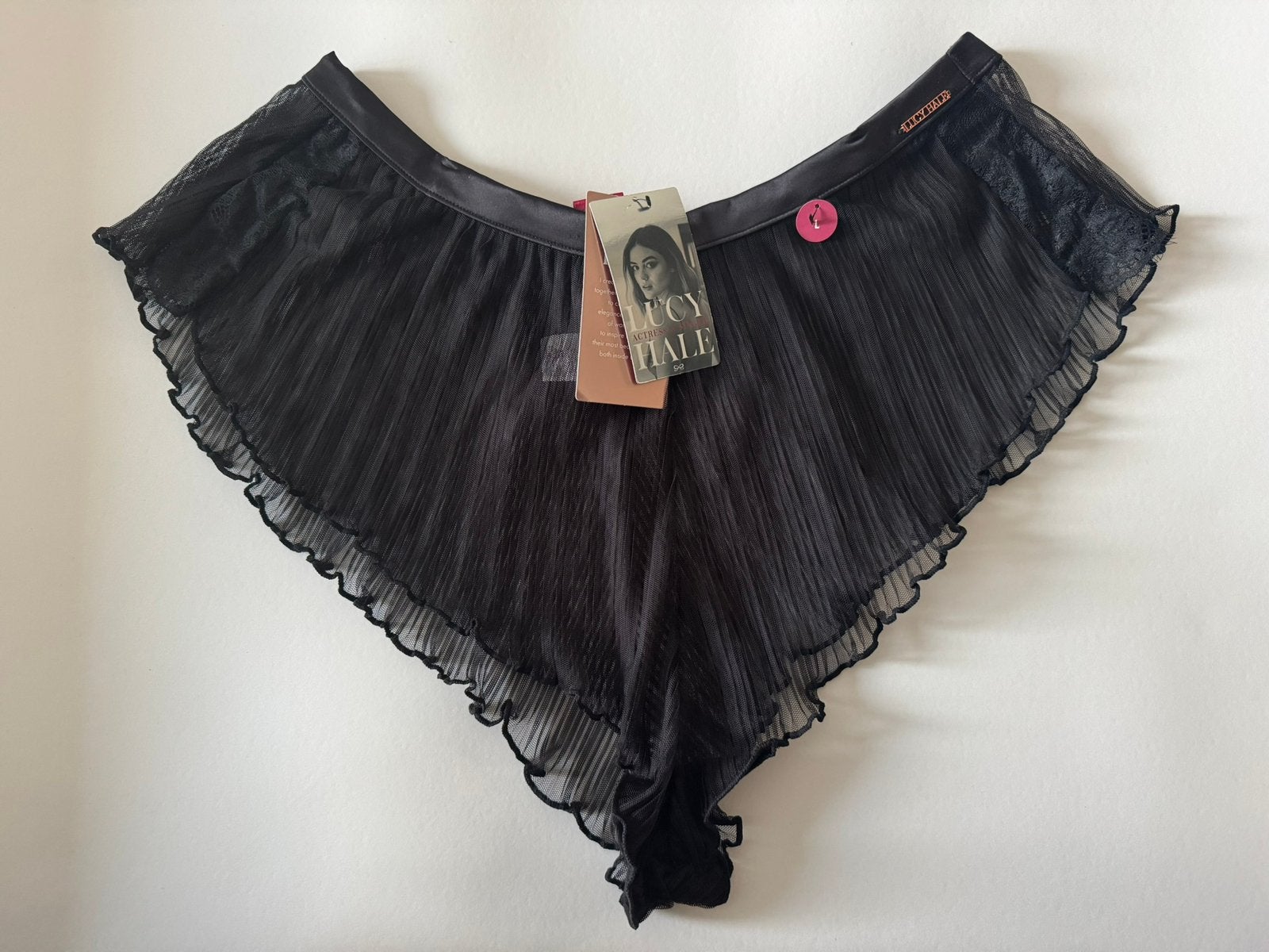 Nieuw Hunkemöller Lucy Hale Elissa short zwart maat L, Verzenden, Zwart, Broekje of Short