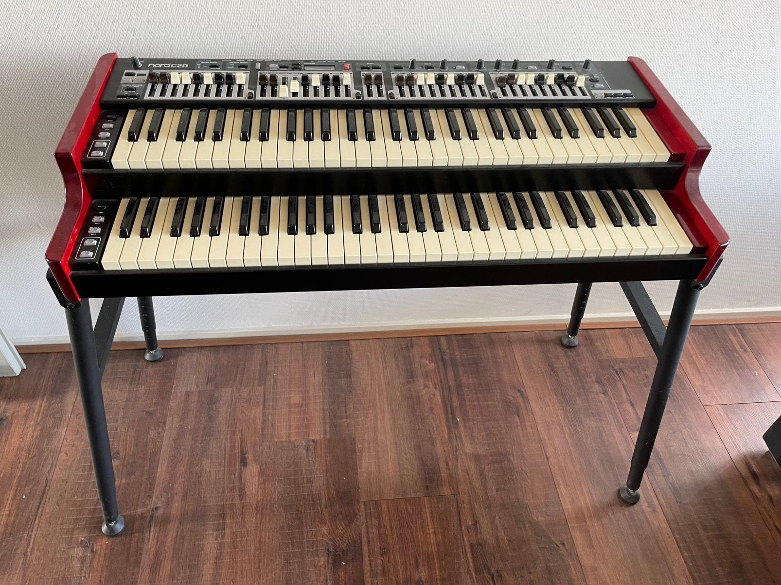 Nord C2D orgel, Muziek en Instrumenten, Orgels, Ophalen, Zo goed als nieuw, 2 klavieren, Orgel