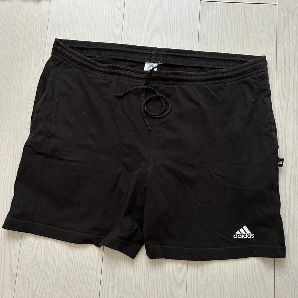 Mooie Adidas sportbroek korte broek zwart maat xxl SPOTPRIJS, Kleding | Heren, Broeken en Pantalons, Ophalen of Verzenden, Zo goed als nieuw