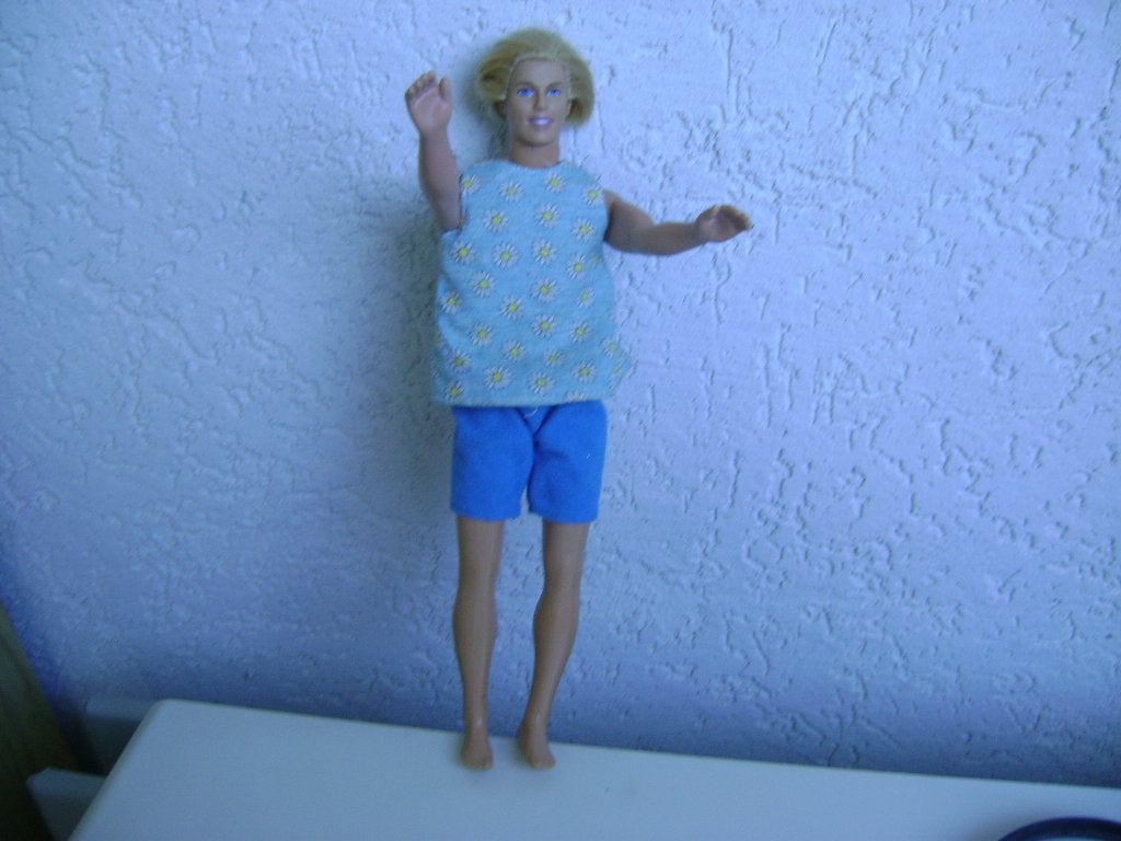barbie uit 1968 met kuitltjes in wang klein scheurtje  nek, Ophalen of Verzenden, Gebruikt, Pop