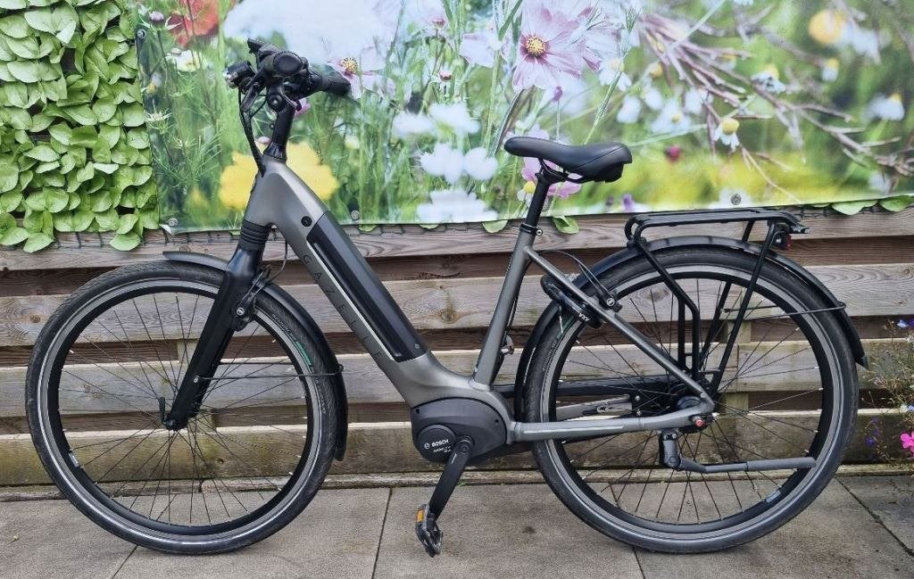 gazelle ultimate C8 49 cm bosch plus 500 wh, Ophalen, Versnellingen, 49 tot 53 cm, Zo goed als nieuw