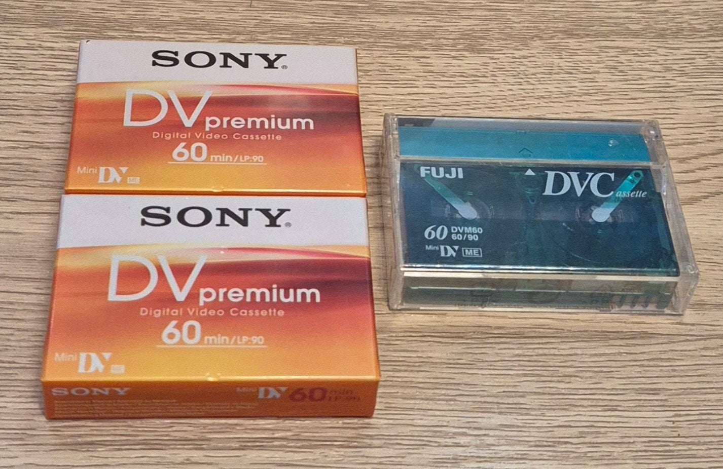 3 digitale DV video cassette bandjes, nieuw in de verpakking, Mini dv, Nieuw, Ophalen of Verzenden, Band, Disc of Geheugen