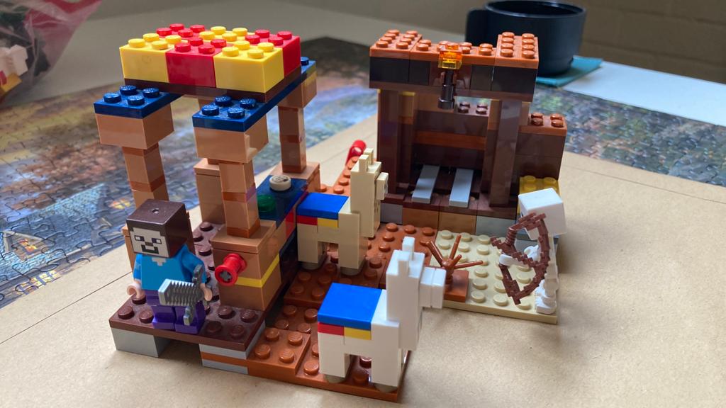 Lego Minecraft 21167 The Trading Post, Ophalen of Verzenden, Zo goed als nieuw