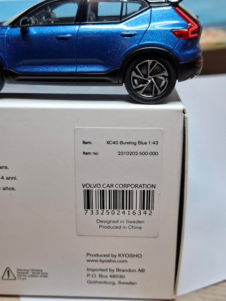 Volvo XC40 Bursting Blue 1:43 modelauto Kyosho, Ophalen of Verzenden, Zo goed als nieuw, Overige typen