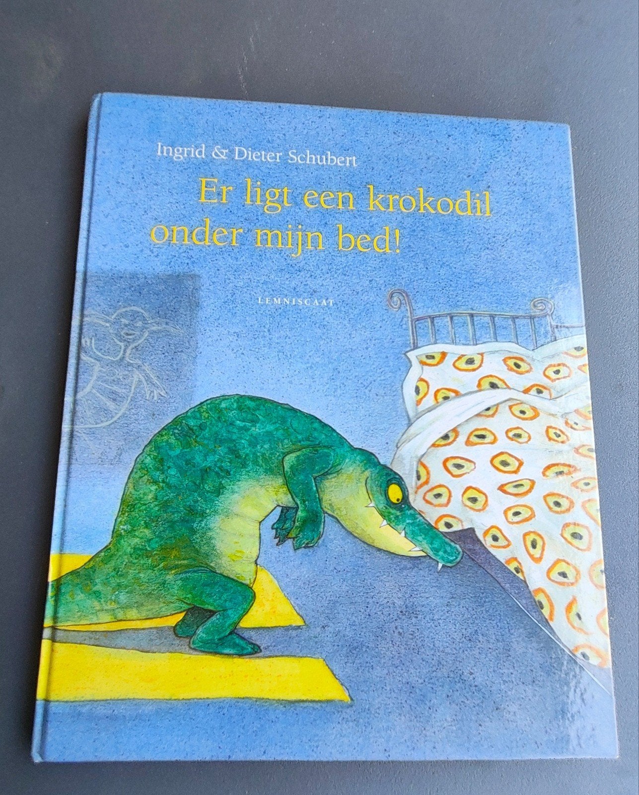 Er ligt een krokodil onder mijn bed! Ingrid & Dieter Schub, Ophalen, Zo goed als nieuw, Fictie algemeen