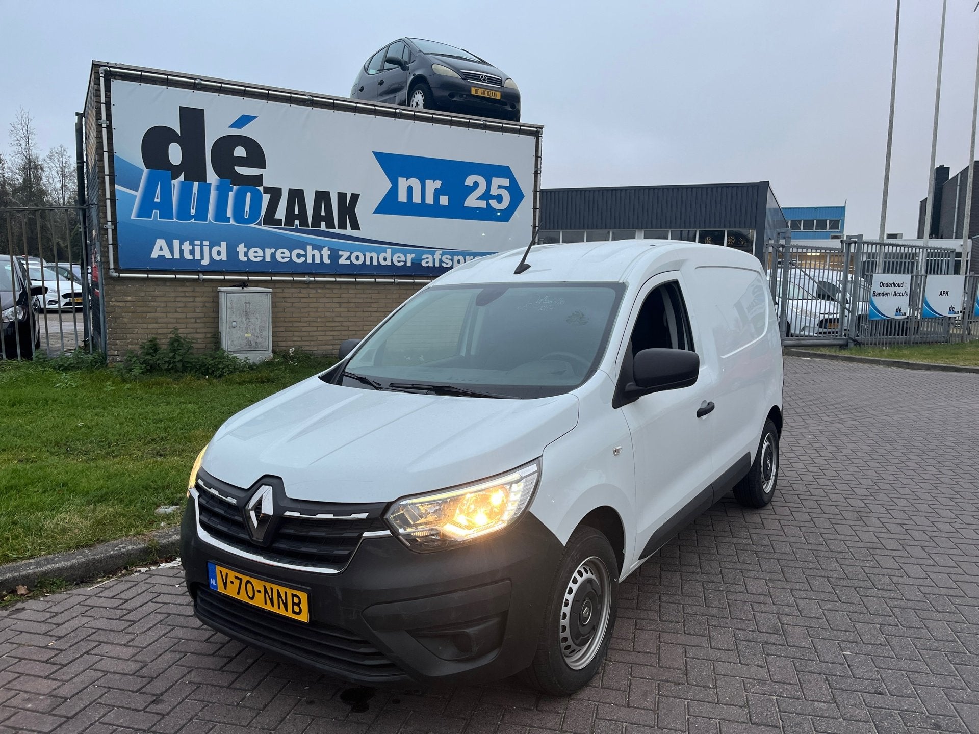 Renault EXPRESS 1.3 TCe 100 Comfort, Voorwielaandrijving, 15 km/l, Gebruikt, Euro 6