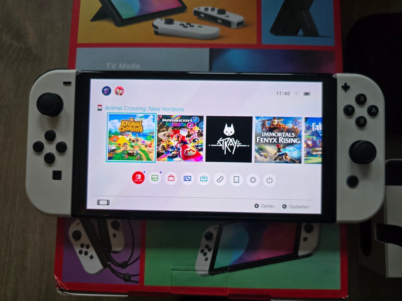 Nintendo Switch OLED met Animal Crossing en Mario Kart 8