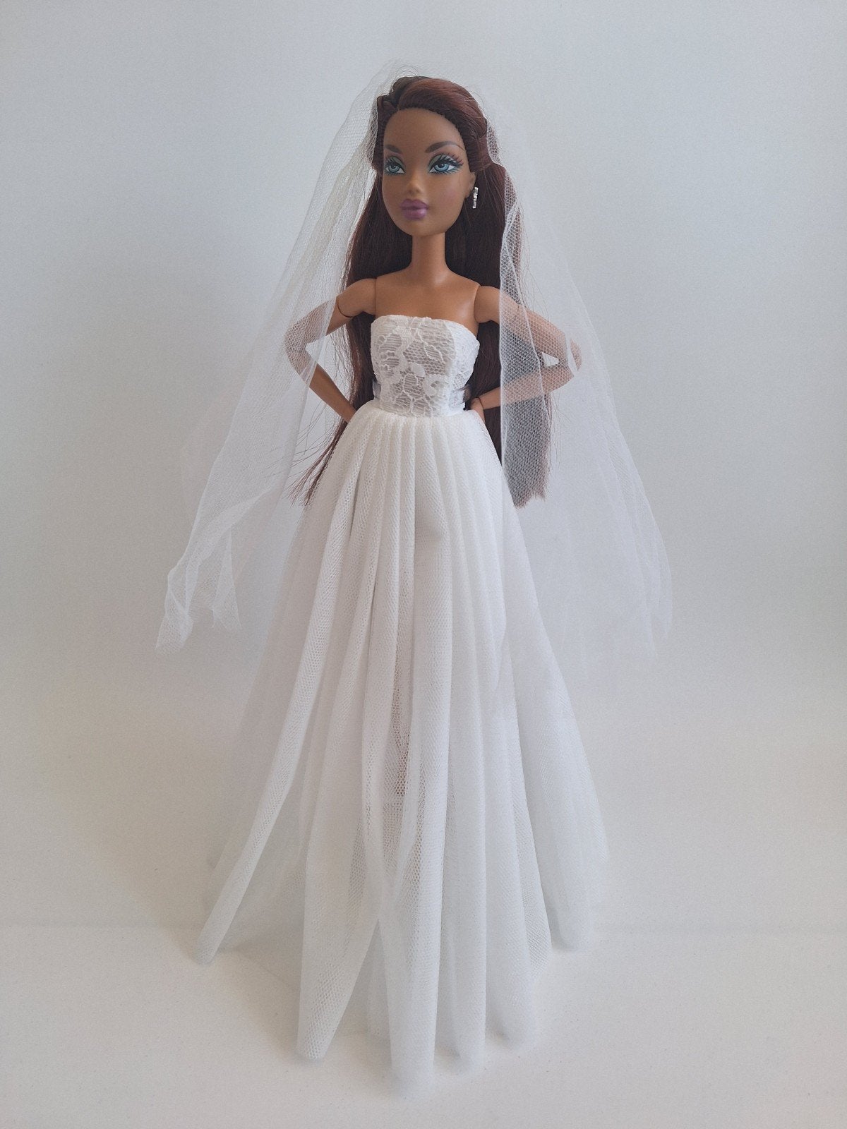 Subtiele bruidsjurk + sluier voor Barbie, Verzamelen, Poppen, Ophalen of Verzenden, Nieuw, Kleertjes