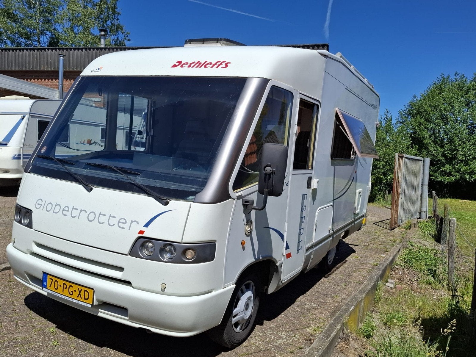 Caravans And Camping Compacte