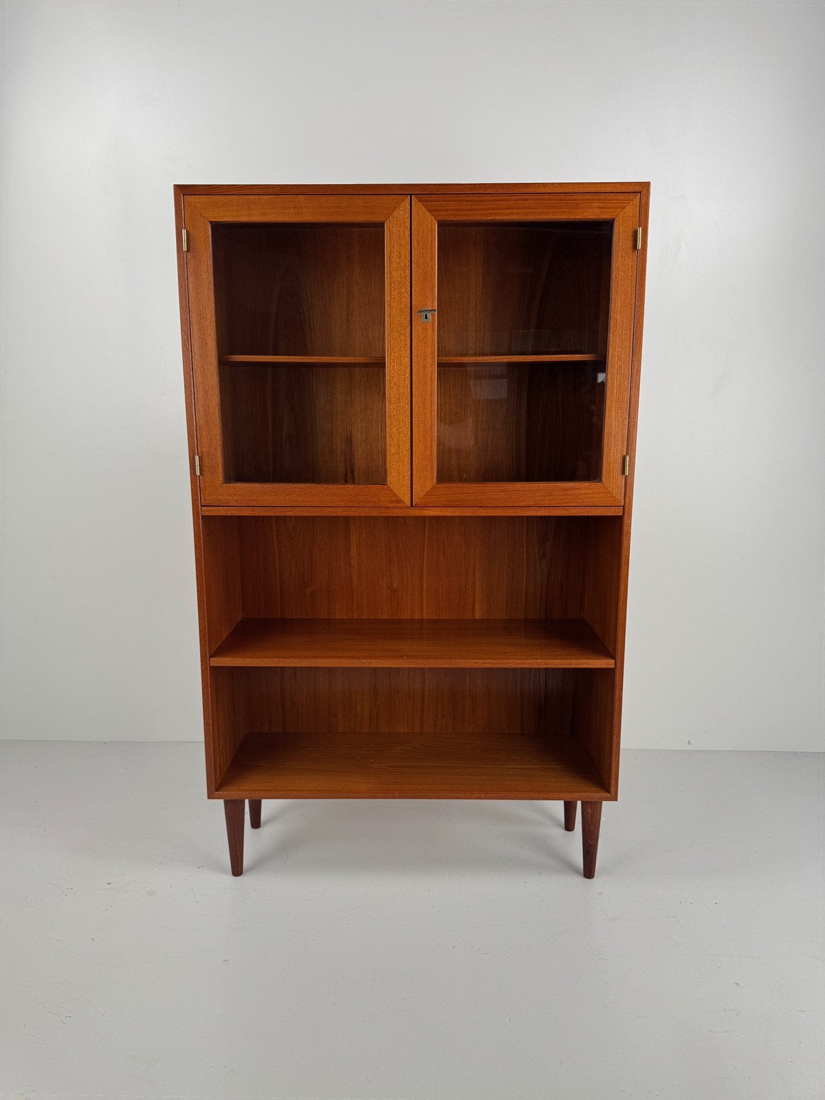 Danish Teak Display Cabinet, Denmark, 1960s, Z, Gebruikt, Z, Z