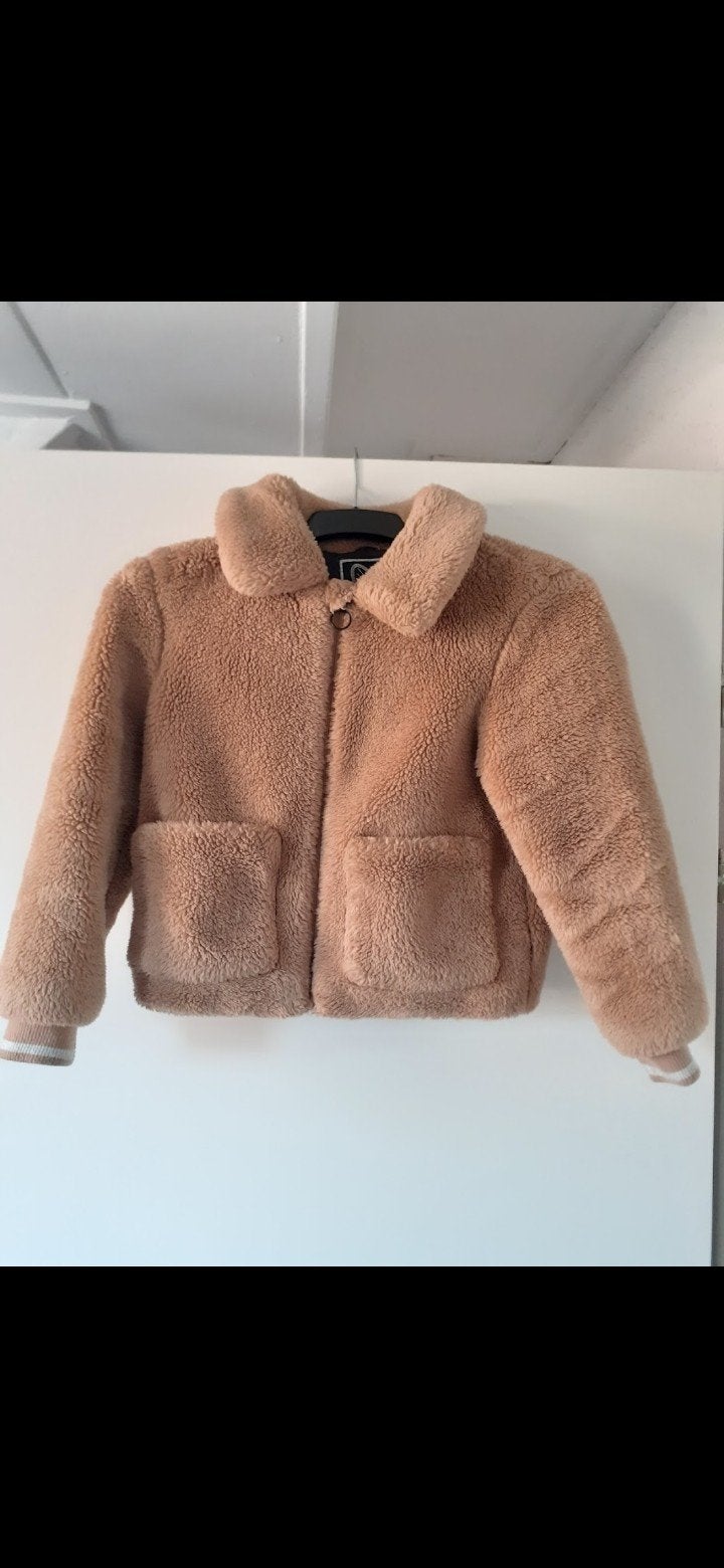 leuk teddy jasje maat 140, Gebruikt, Meisje, Ophalen of Verzenden, Merkloos