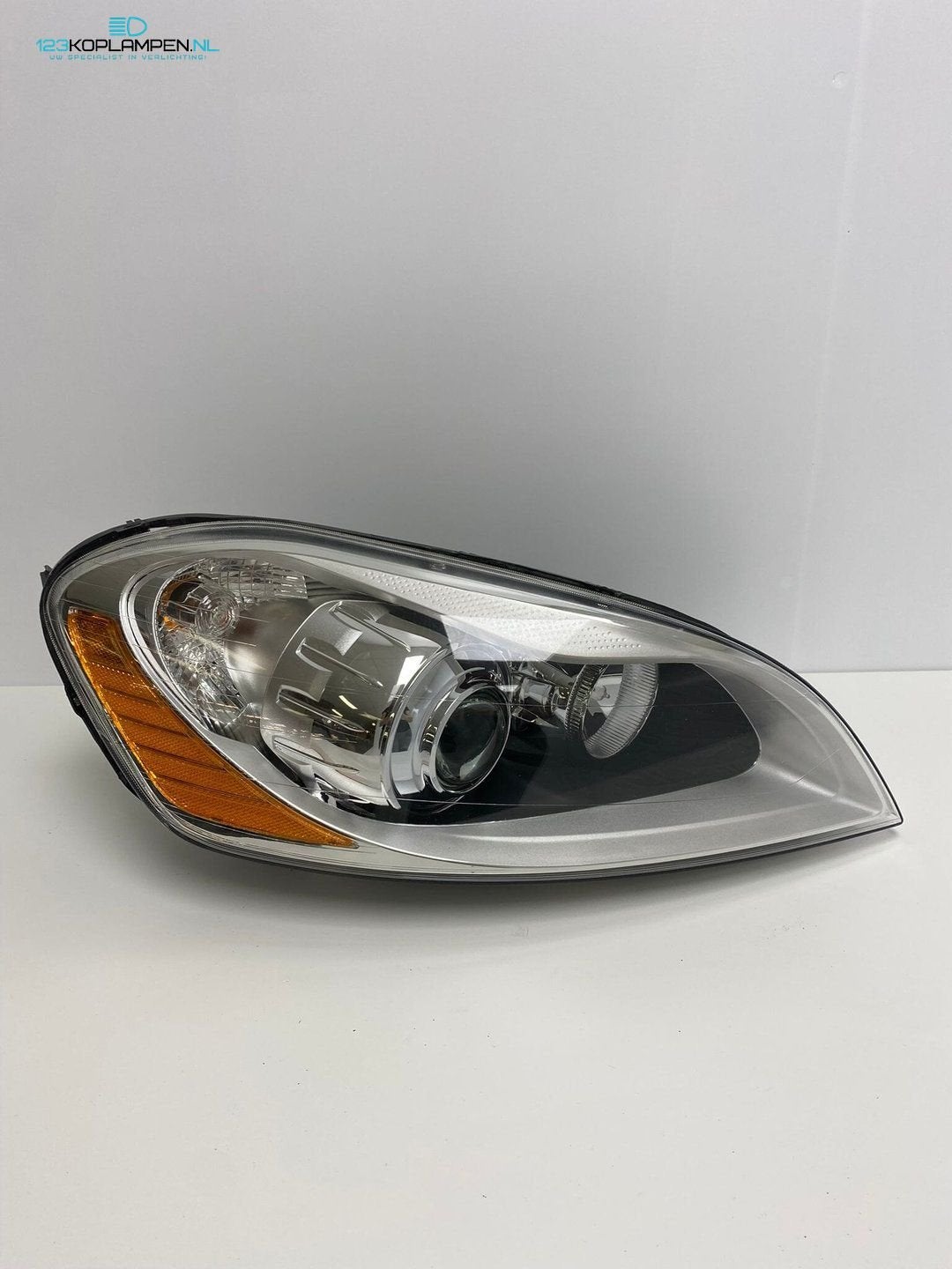 Volvo XC60 I Xenon koplamp rechts, Gebruikt, -, -, Ophalen of Verzenden