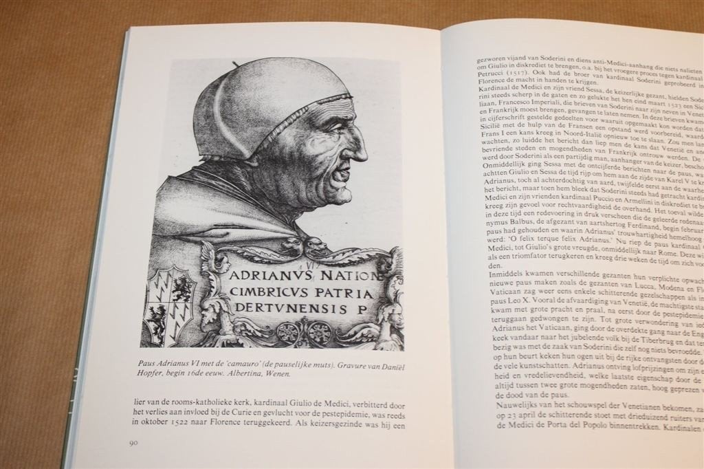 Adrianus VI — Biografie van de enige Nederlandse Paus, Ophalen of Verzenden, Gelezen
