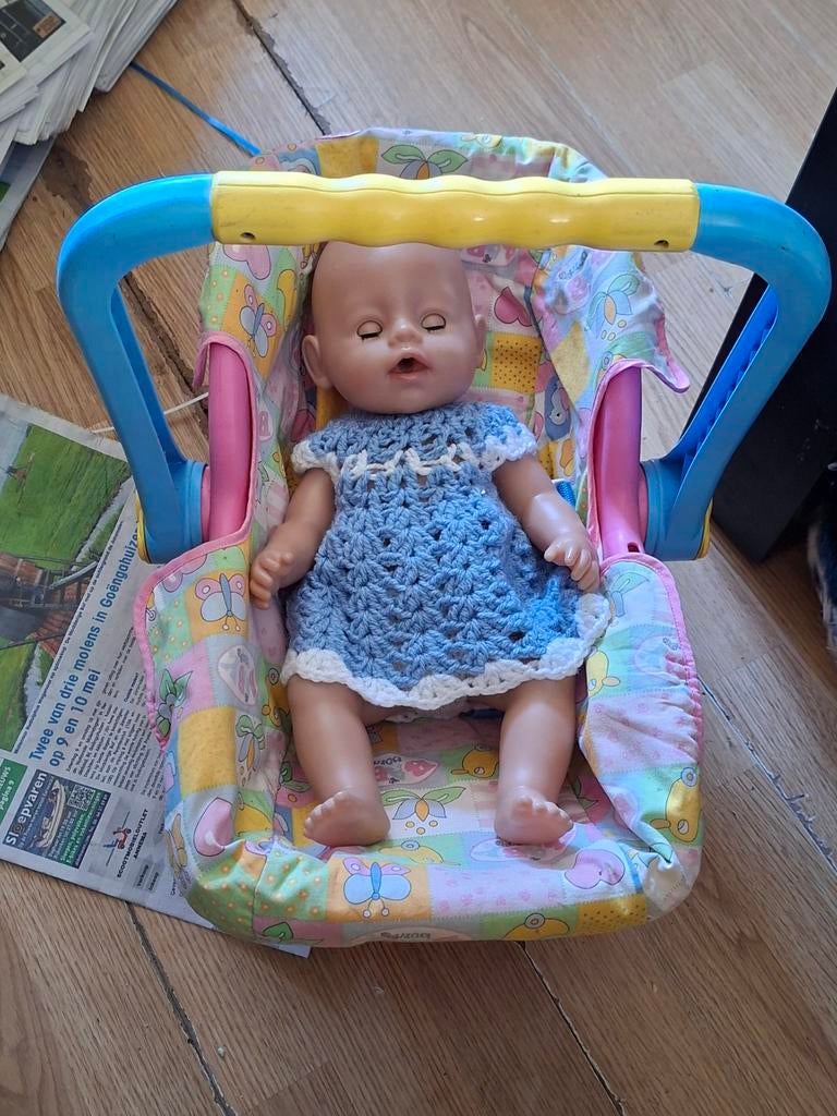 Baby born met maxi cosi, Ophalen of Verzenden, Zo goed als nieuw, Babypop