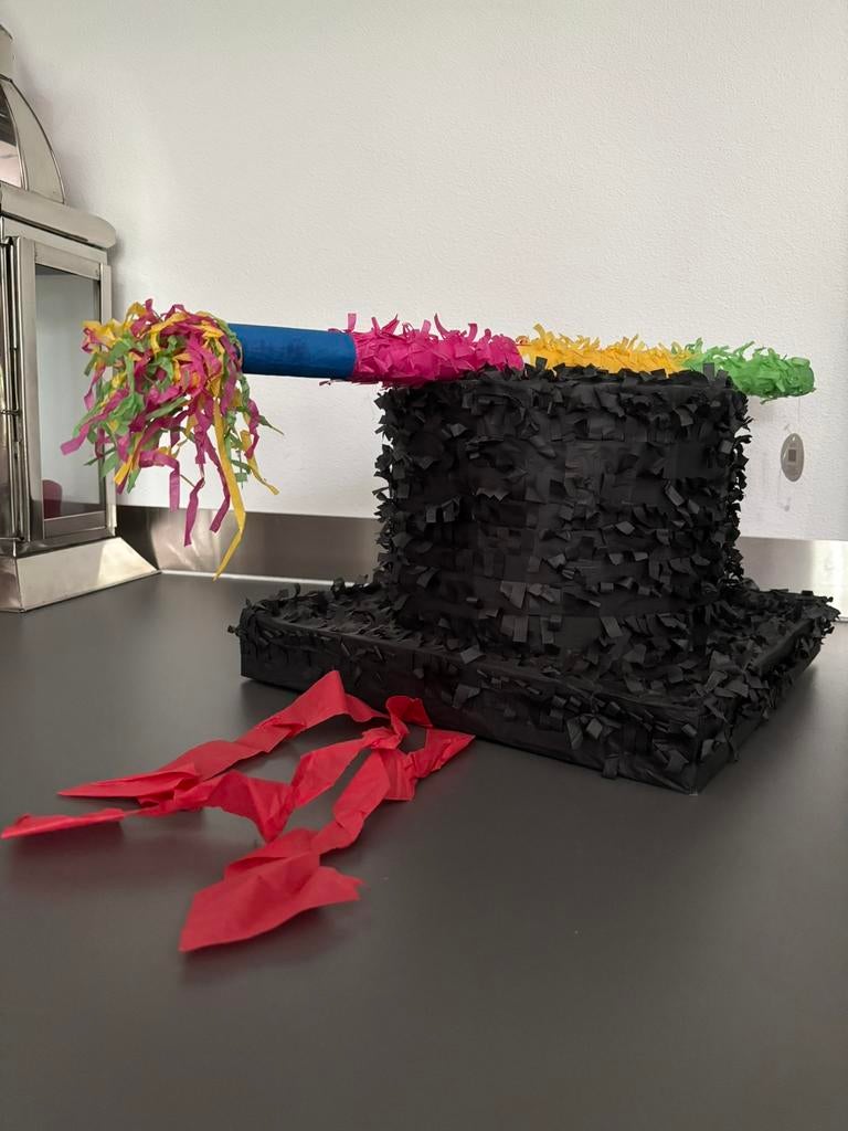 piñata afstudeerhoed met stok, te vullen met snoep, Ophalen of Verzenden, Nieuw, Feestartikel, Overige