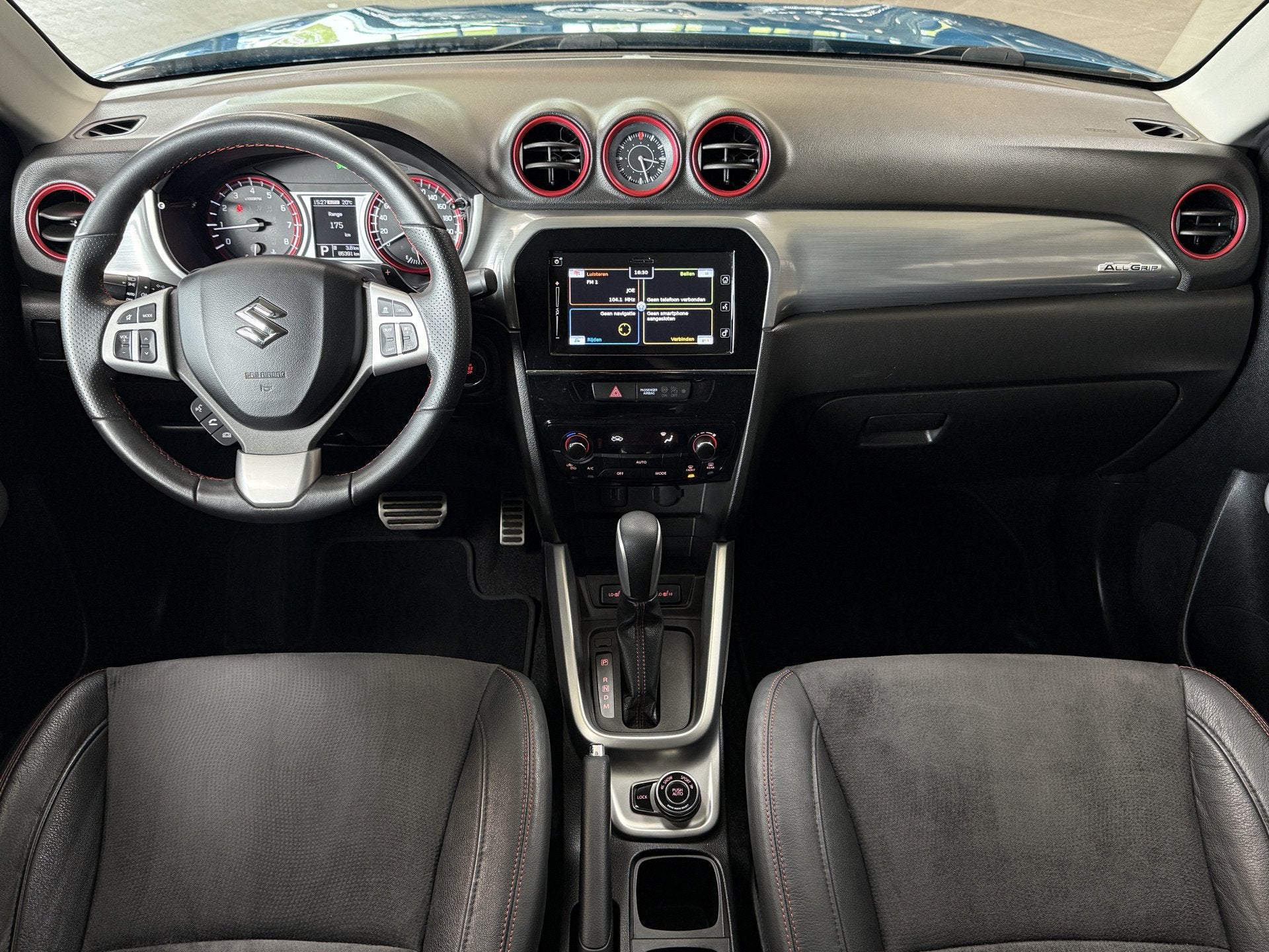 Suzuki Vitara 1.4 S Allgrip Navi | 17" | Carplay | Camera |, Automaat, Gebruikt, Zwart, 4 cilinders