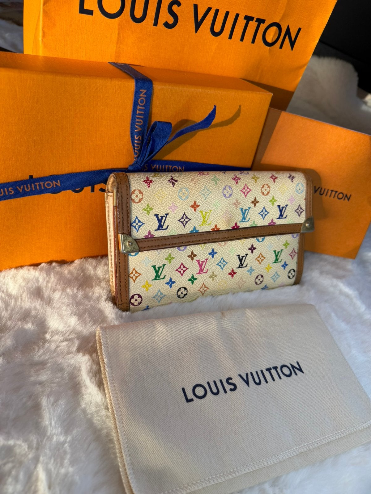 Louis Vuitton multicolor wallet (Authentic), Ophalen of Verzenden, Zo goed als nieuw, Zwart