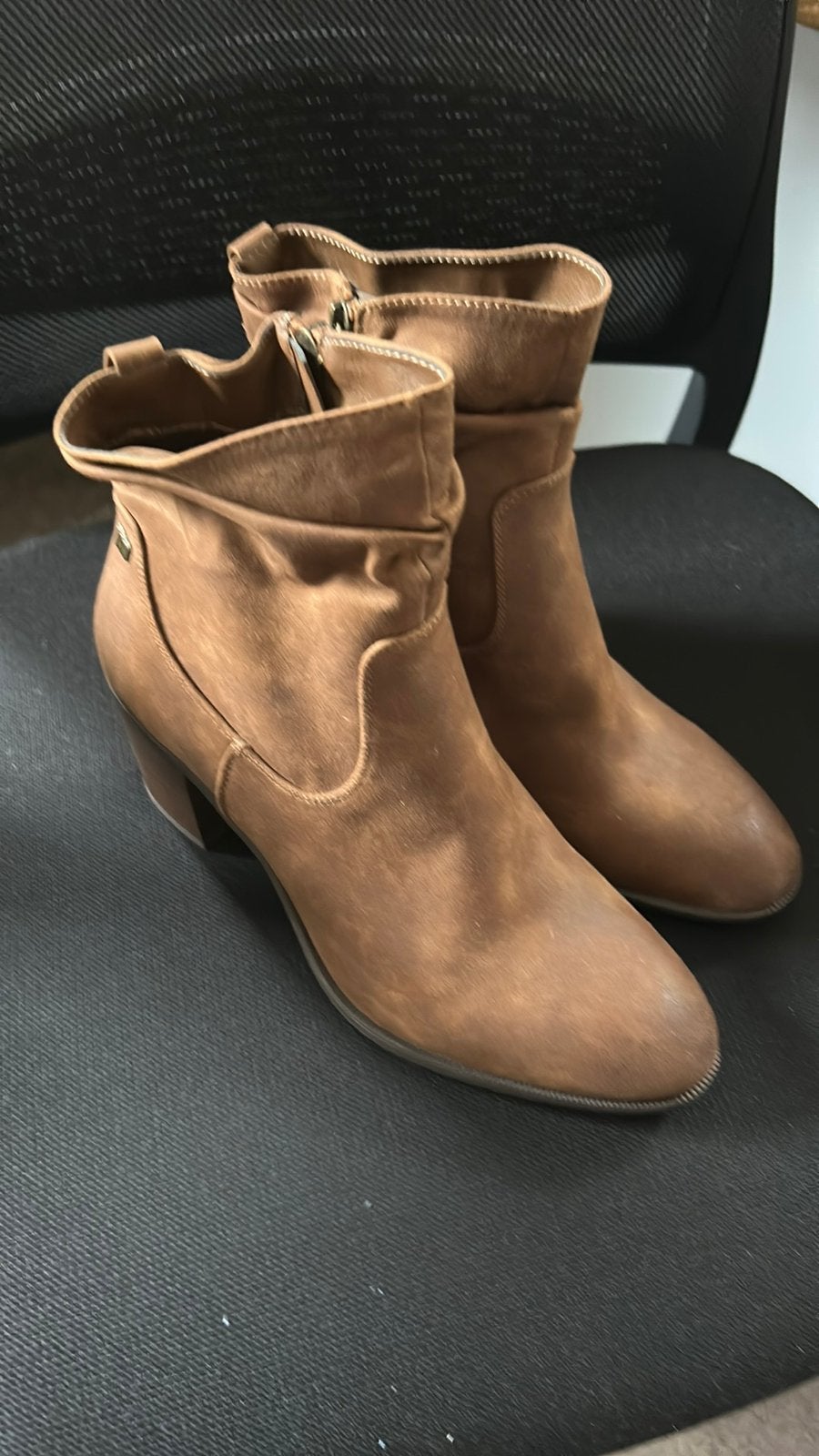 Enkeklaarsjes boots maat 41 mustang, Kleding | Dames, Ophalen of Verzenden, Zo goed als nieuw, Bruin