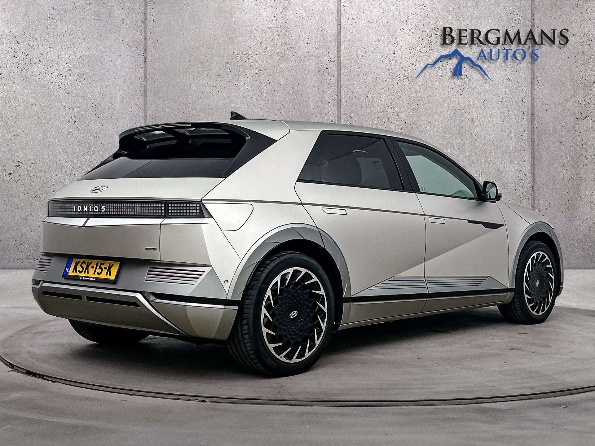 Hyundai IONIQ 5 - Project 45 AWD 73kWh // SOLAR ROOF // TREK, Automaat, Gebruikt, Zwart, IONIQ 5