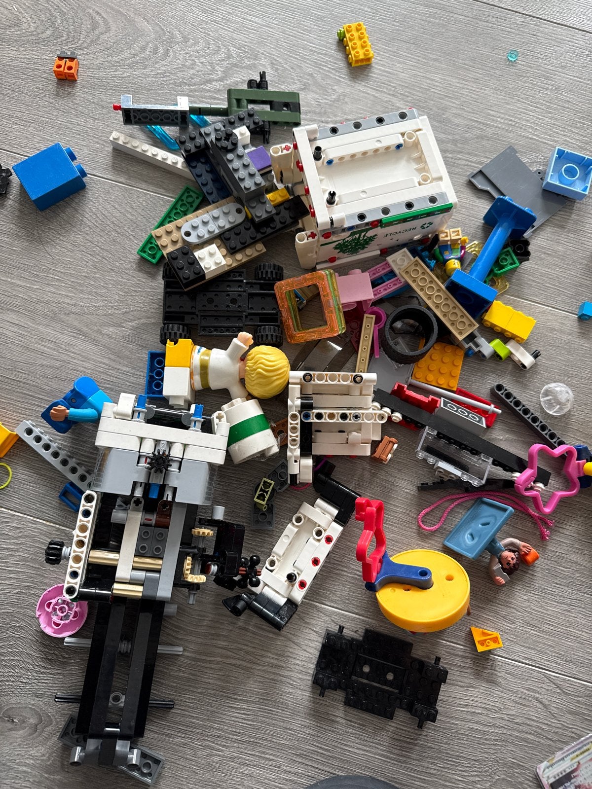 Grote verzameling diverse Lego onderdelen en figuren, Ophalen, Gebruikt, Lego, Inclusief accessoires