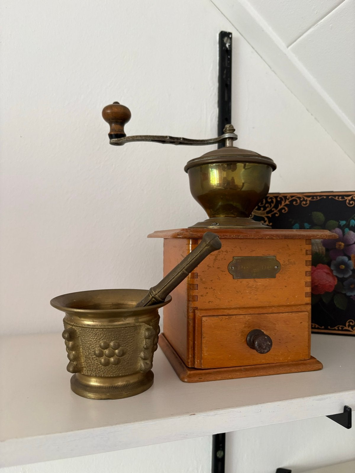 Antieke Koffiemolen en Vijzel - Decoratieve Set, Antiek en Kunst, Ophalen of Verzenden