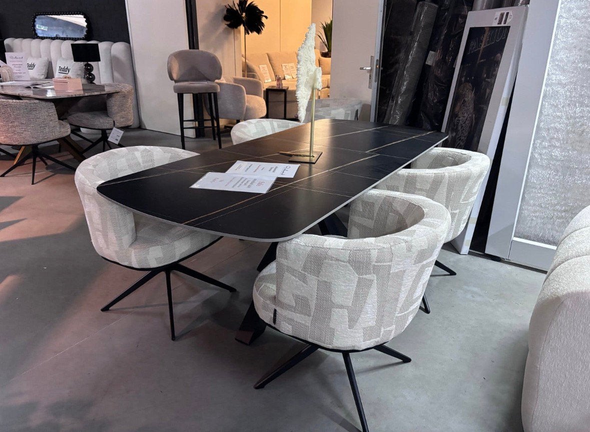 Foto 4 van Uitschuif tafel van Sinterstone