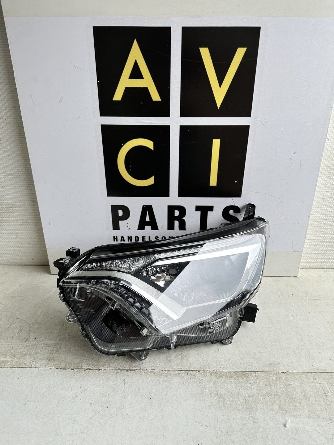 Koplamp Toyota RAV4 Full led  facelift 2015- links, Gebruikt, -, -, Ophalen of Verzenden